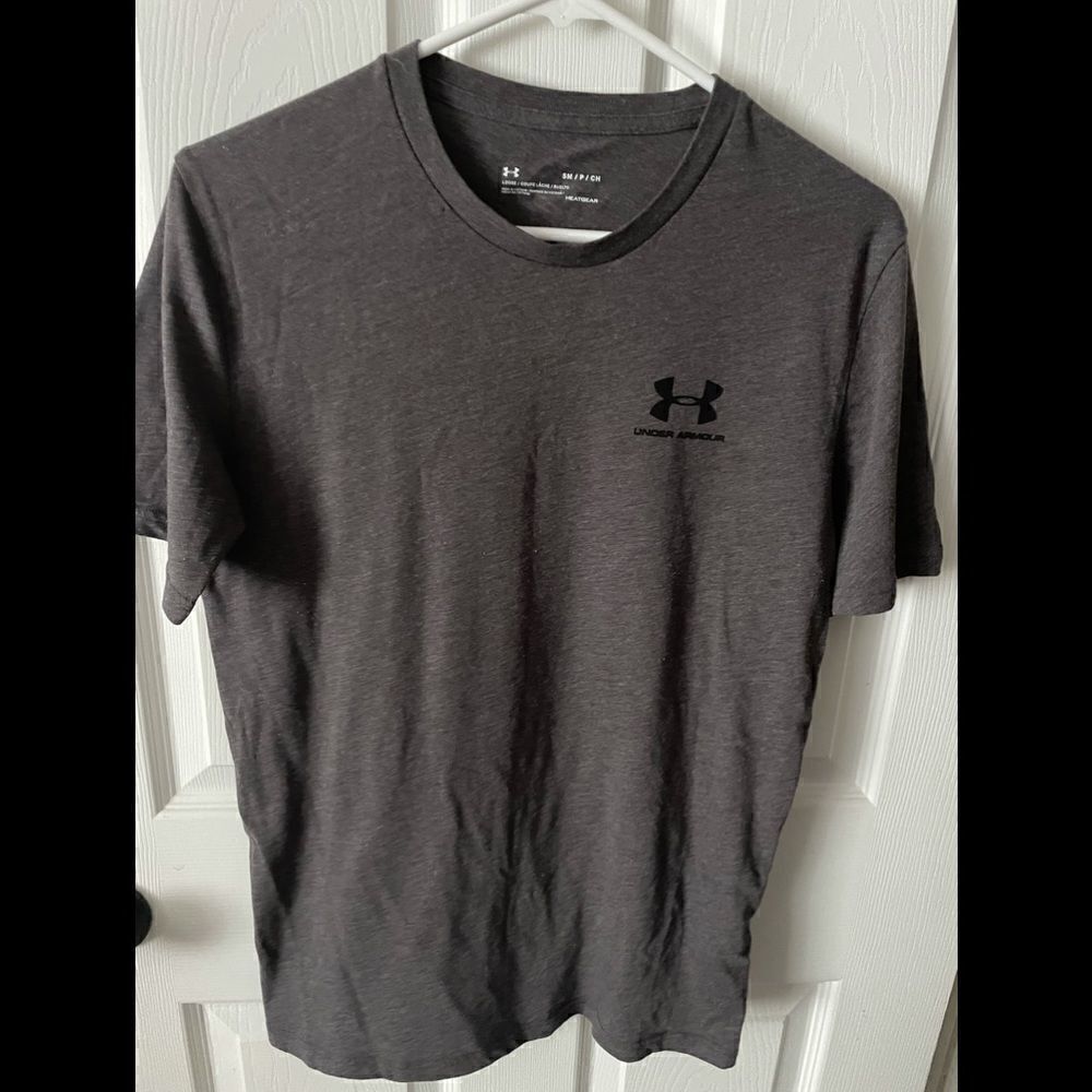 Men’s Under Armour short sleeve tee shirt